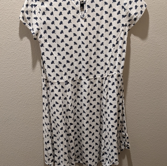 Patterned Flowy Dress - Picture 3 of 4